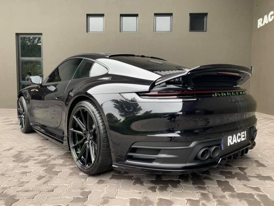 Porsche 911 Carrera 4S by RACE! 2019 года  (фото 8 из 25)